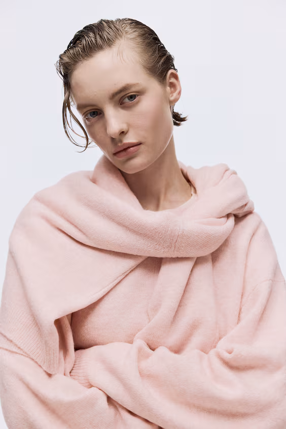 Свитер из трикотажа