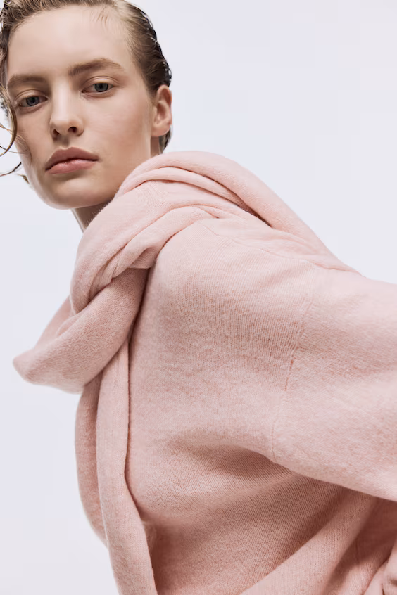 Свитер из трикотажа