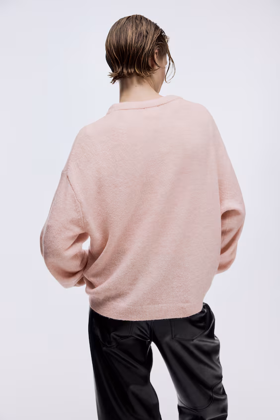 Свитер из трикотажа