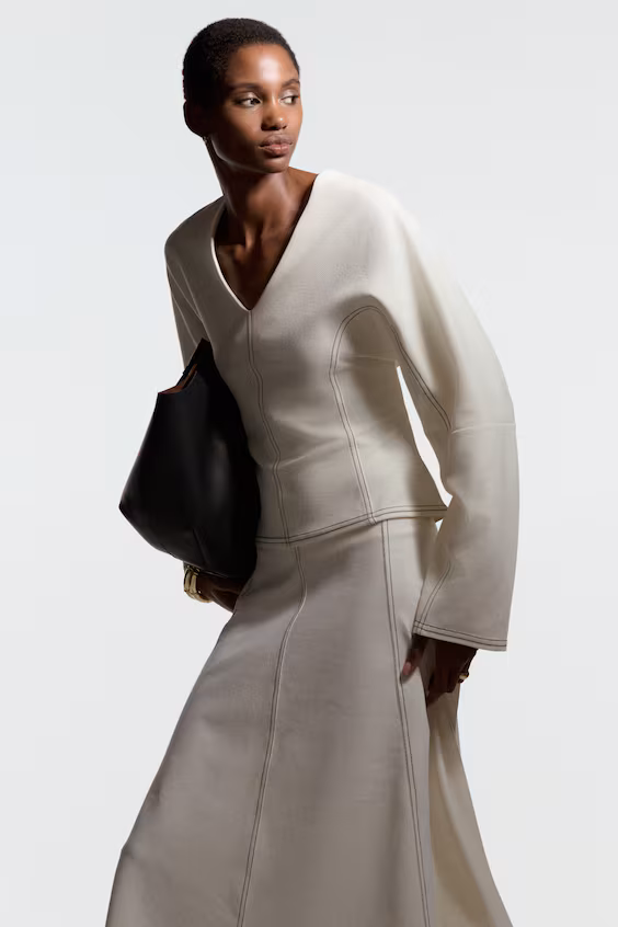 Свитер с v-образным вырезом