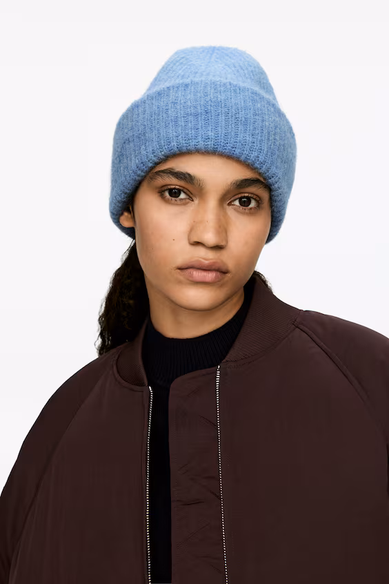 Шапка из шерсти и альпаки