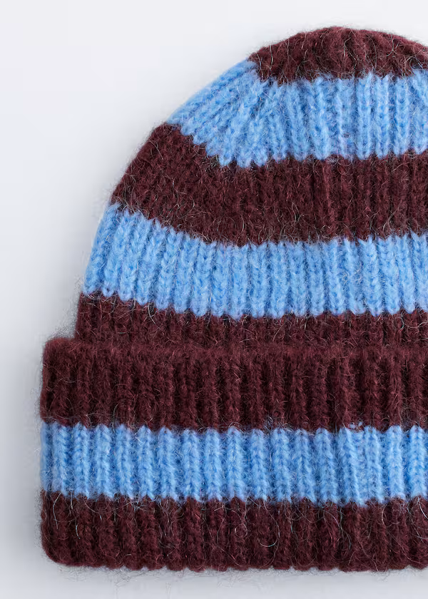 Шапка из шерсти