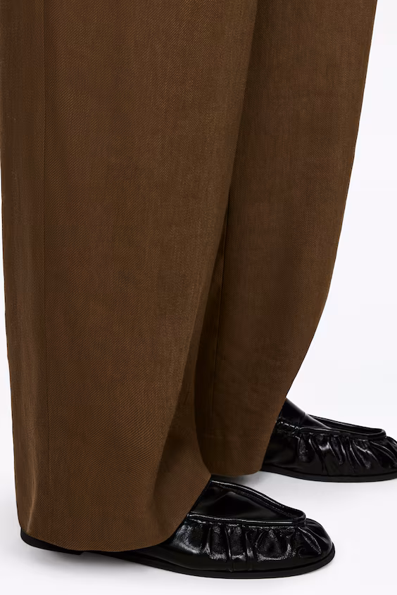 Лаковые мокасины из кожи