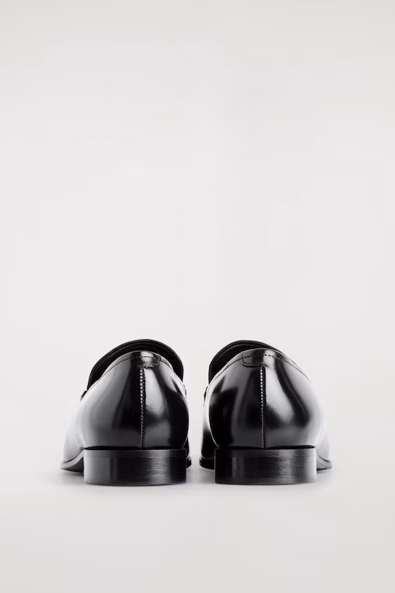 Туфли-мокасины из полированной кожи