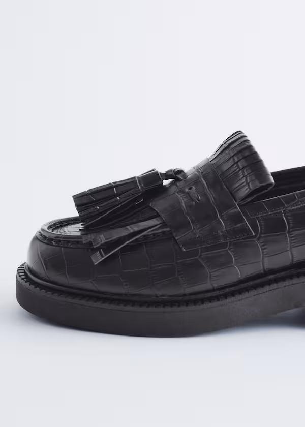 Пушистые мокасины из кожи