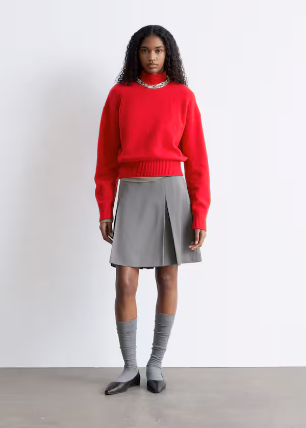 Свитер с высоким воротником