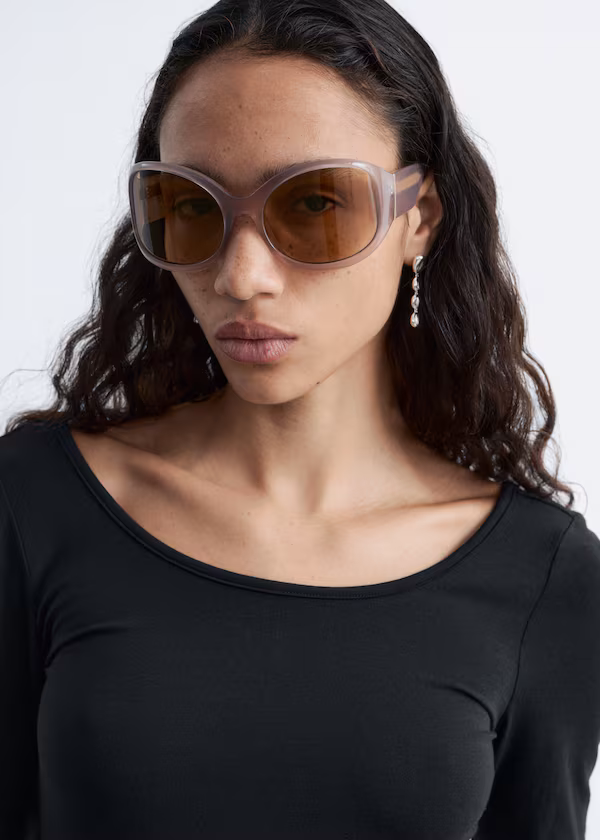 Свитер с длинным рукавом и круглым вырезом