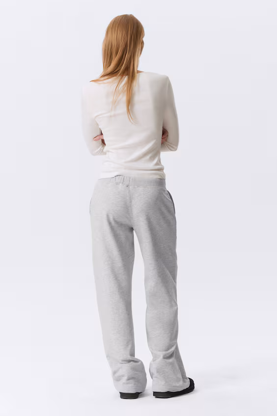 Облегающий топ с длинными рукавами и вырезом лодочкой