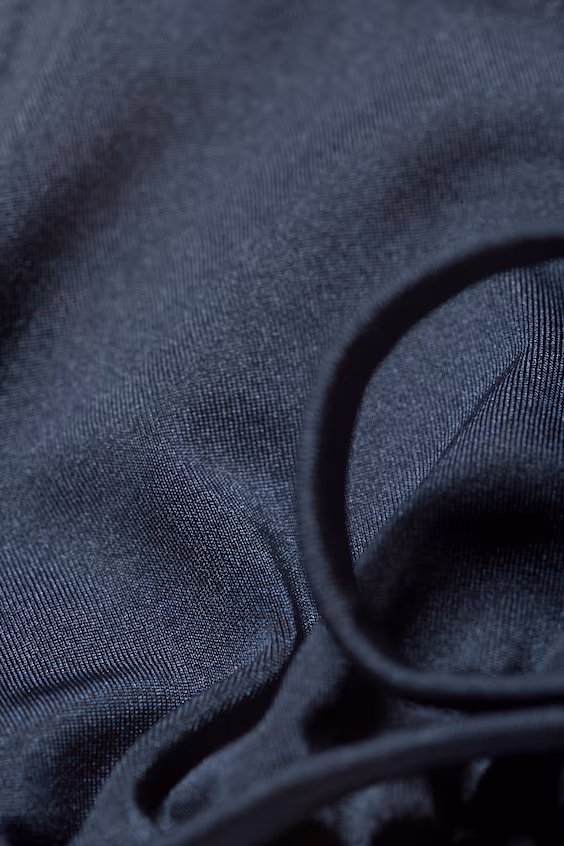 Треугольный верх бикини