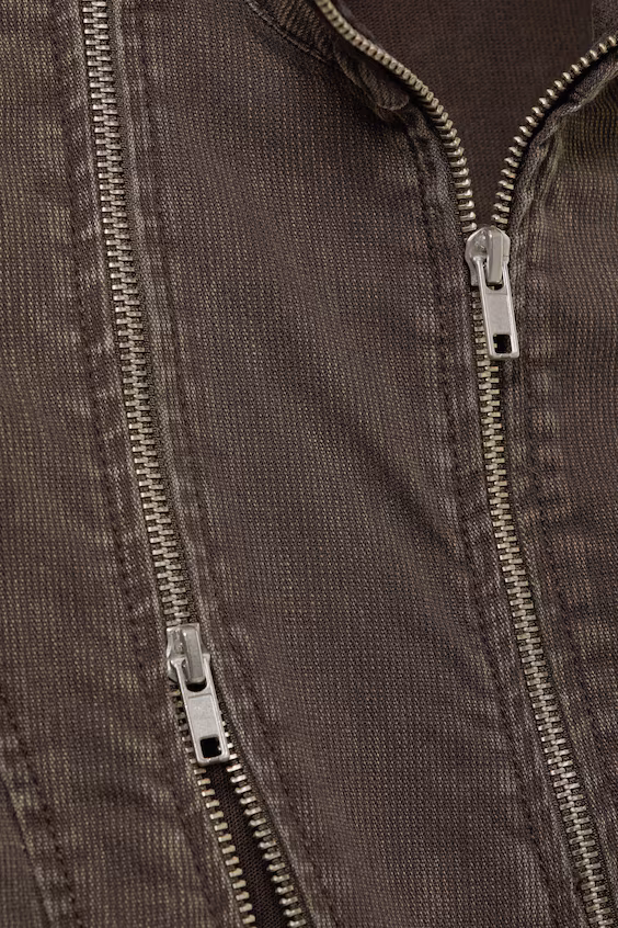 Облегающее мини-платье с застежкой