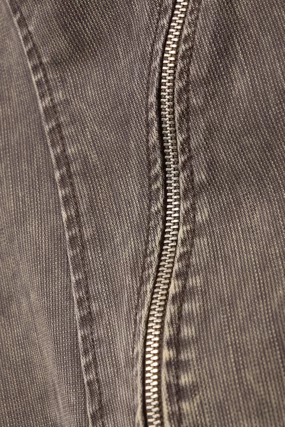 Топ без рукавов с застежкой на дугу