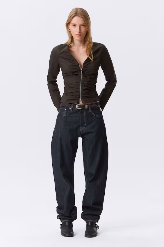 Топ с молнией и декольте лодочкой