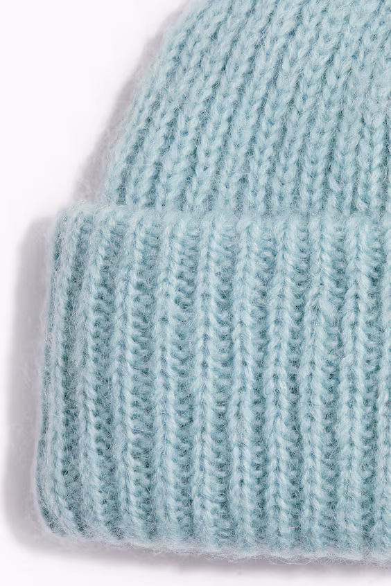 Шапка из смеси мохера