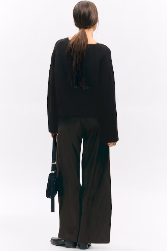 Брюки из атласа с высокой талией и широкими штанинами