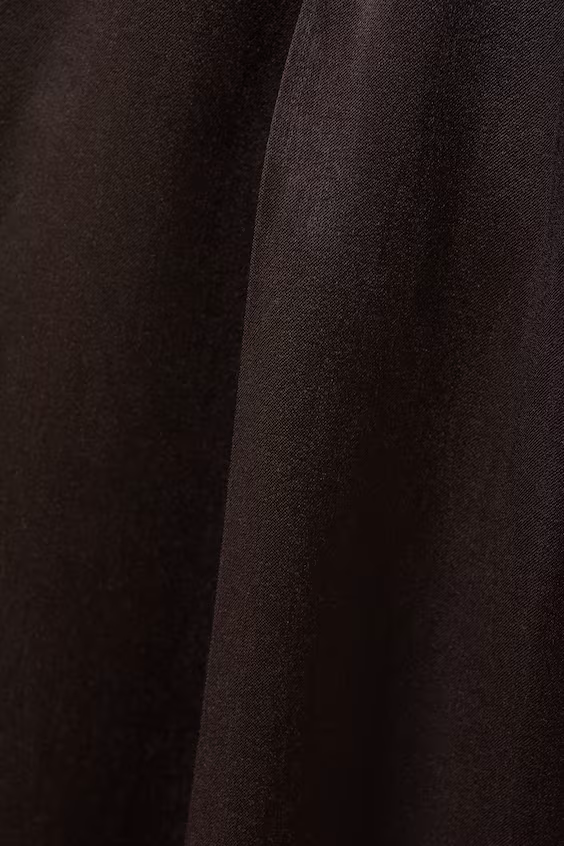 Брюки из атласа с высокой талией и широкими штанинами