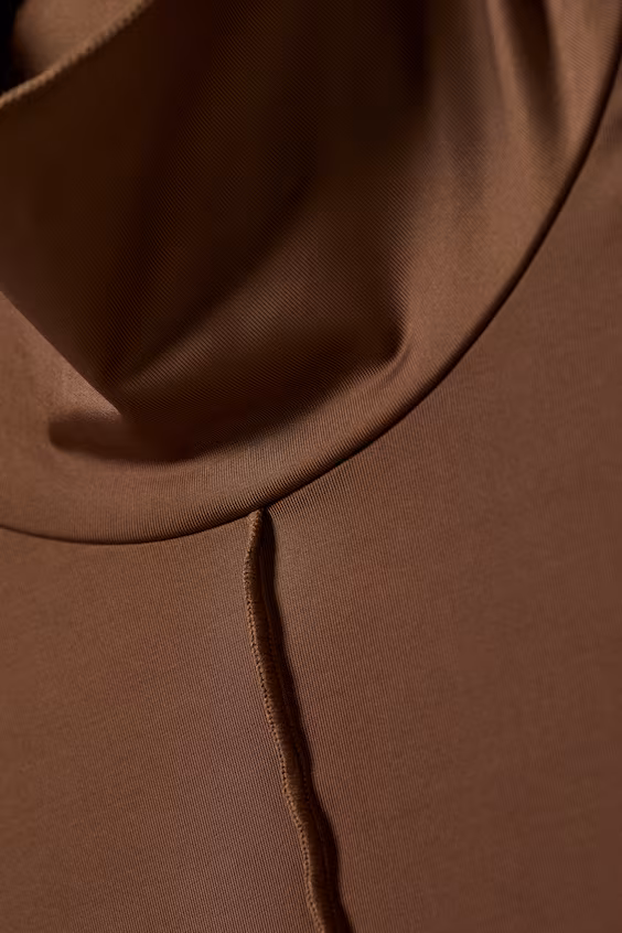 Водолазка облегающего кроя