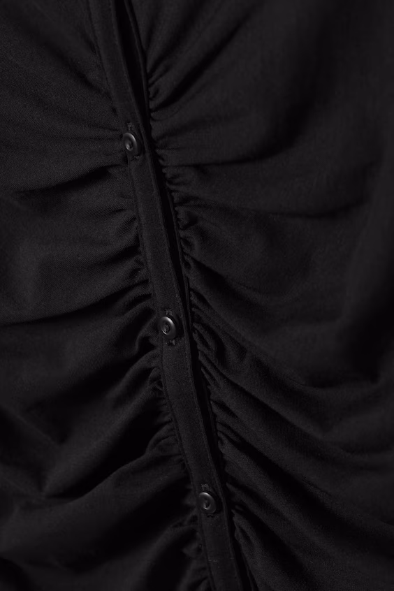 Платье с длинным рукавом