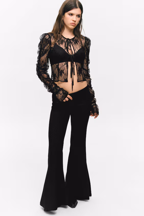 Брюки с низкой талией и расклешенным низом