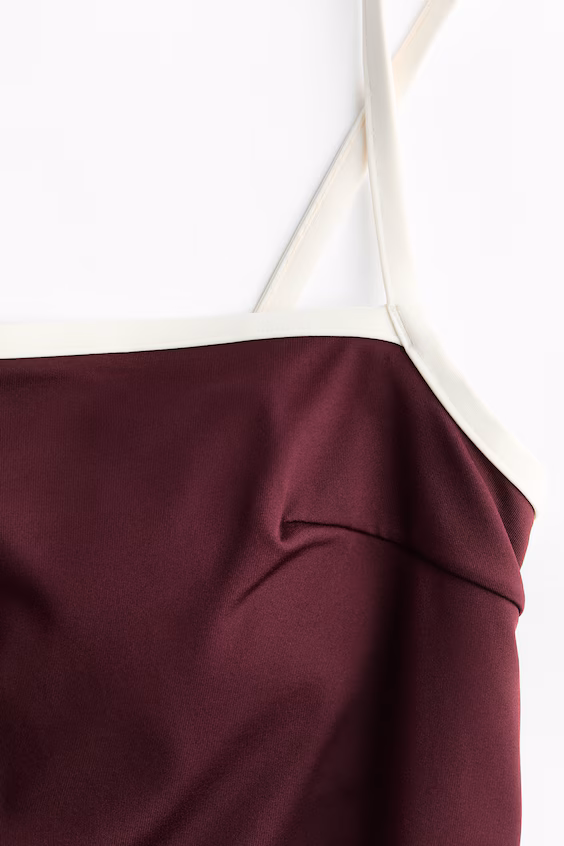 Купальник с уплотненными чашками high leg