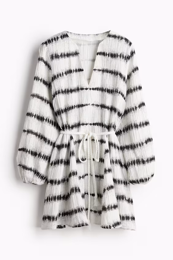 Платье с рукавами-баллон и завязкой