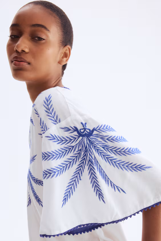 Топ с вышивкой