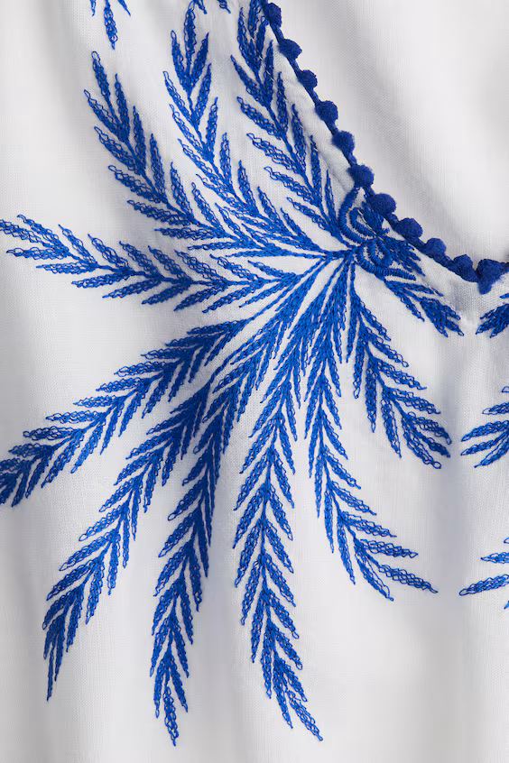 Топ с вышивкой