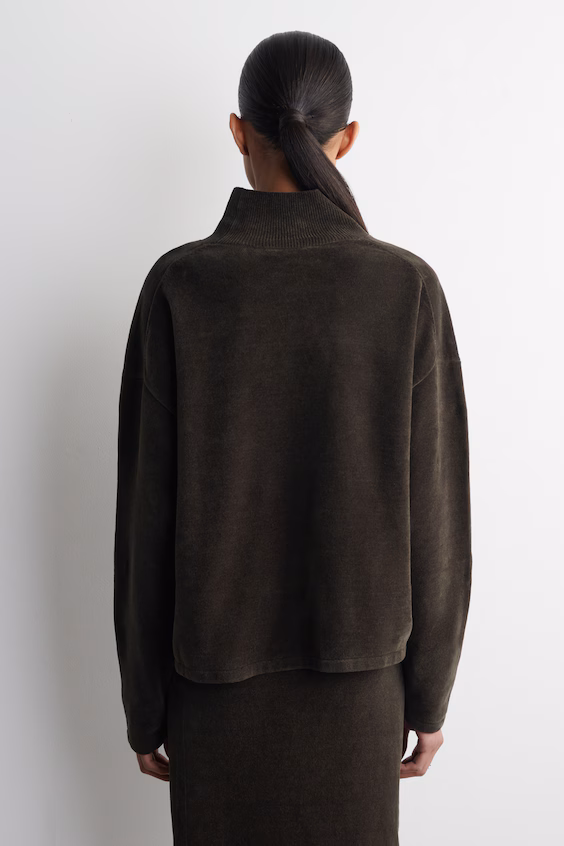 Водолазка из шениля с высоким воротником