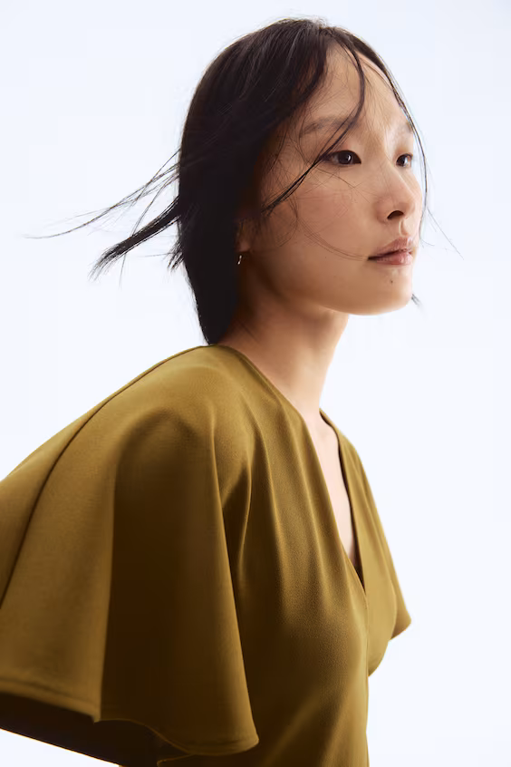 Платье из интерлока с вырезом лодочкой