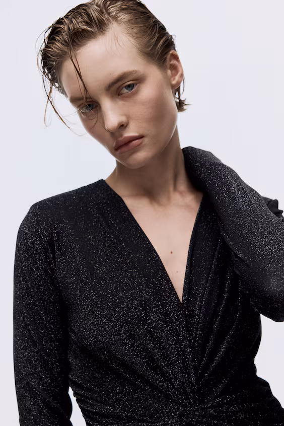 Комбинезон с блестящими нитями