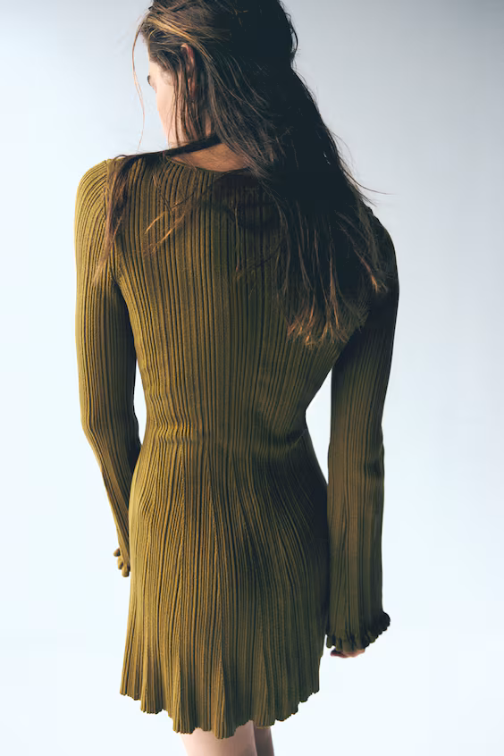 Расклешённое платье