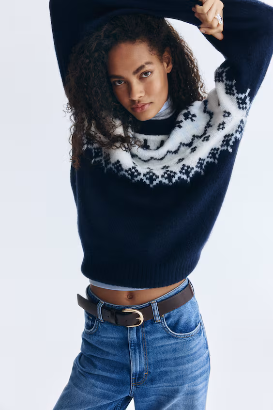 Свитер в морском стиле с жаккардовым узором