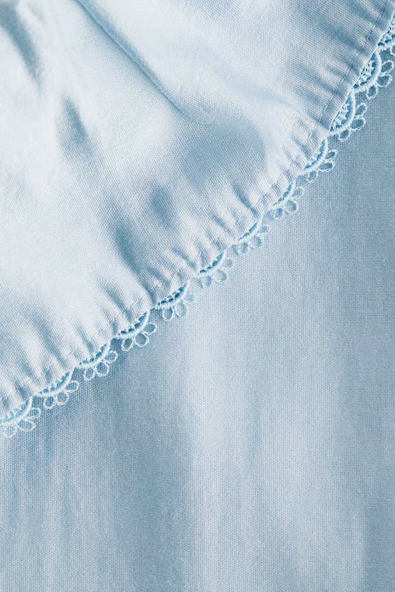 Топ с завязками спереди