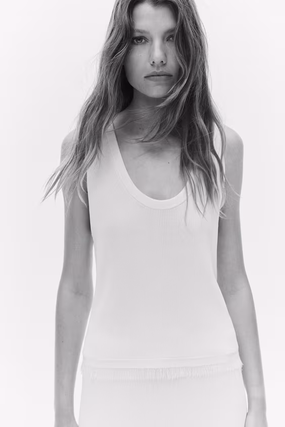 Топ без рукавов с бахромой