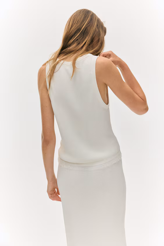 Топ без рукавов с бахромой