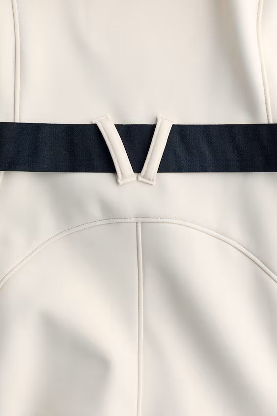 Костюм для занятий лыжным спортом с водоотталкивающей отделкой