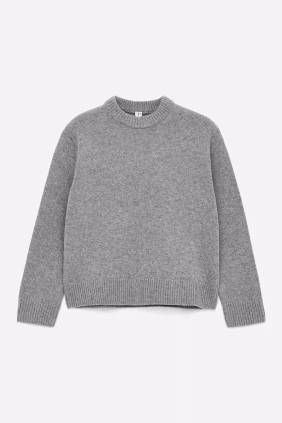 Свитер из толстой вязаной шерсти