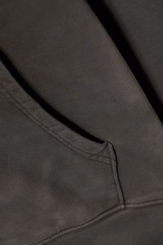 Парка с молнией и потертым эффектом