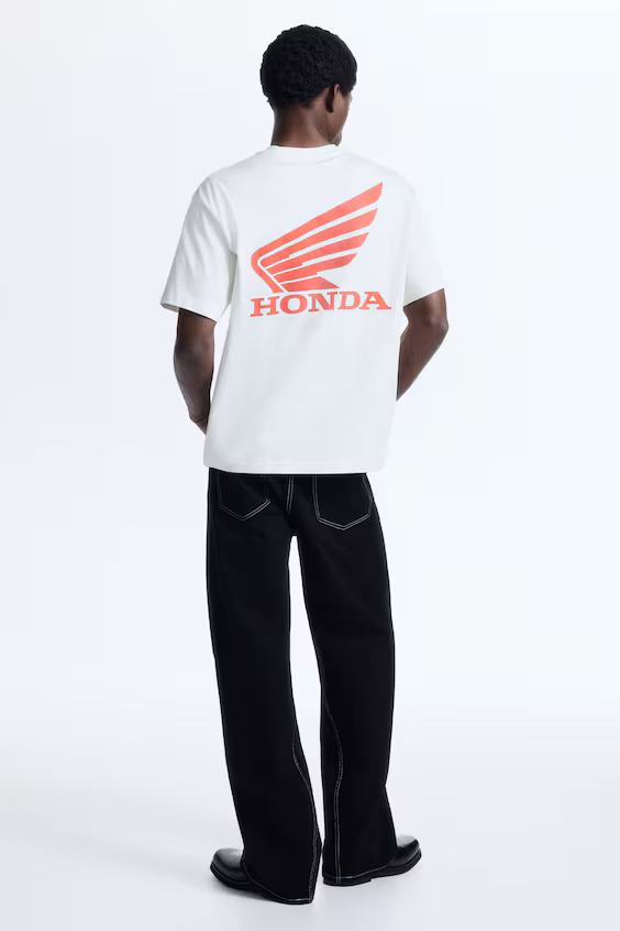 Футболка свободного фасона