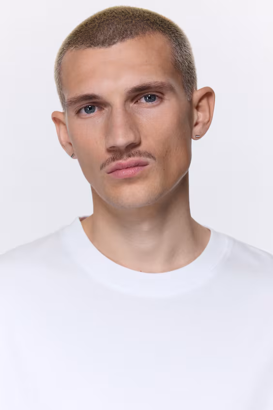 Футболка свободного фасона