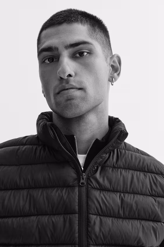 Жилет с водоотталкивающим наполнителем slim fit