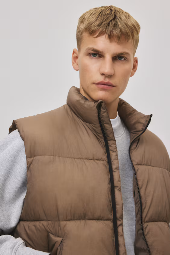 Жилет с водоотталкивающим наполнителем regular fit