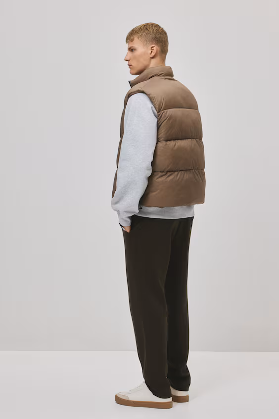 Жилет с водоотталкивающим наполнителем regular fit