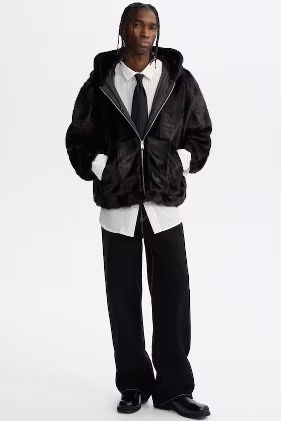 Плащ с капюшоном