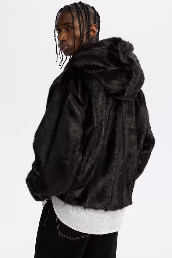 Плащ с капюшоном