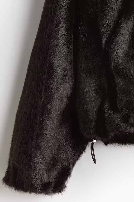 Плащ с капюшоном