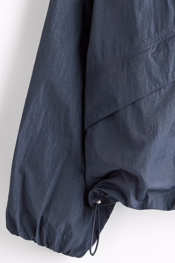 Ветровка из нейлона свободного кроя