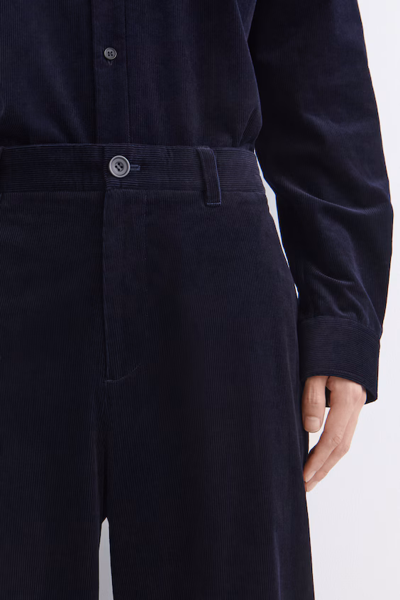 Брюки из вельвета с широкими штанинами