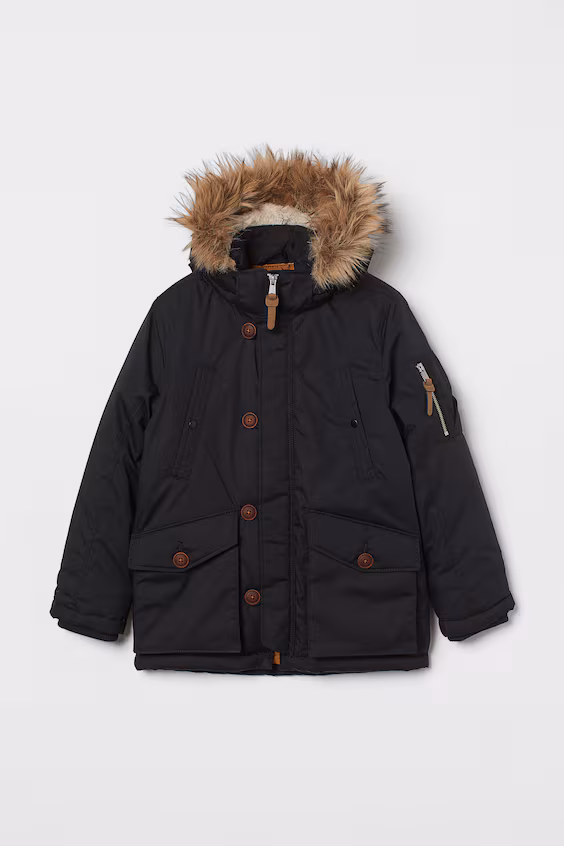 Парка с капюшоном и подушками