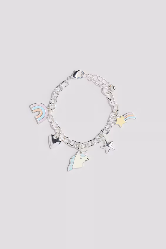 Браслет с подвесками