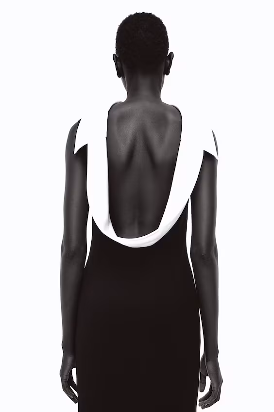 Платье с открытой спиной